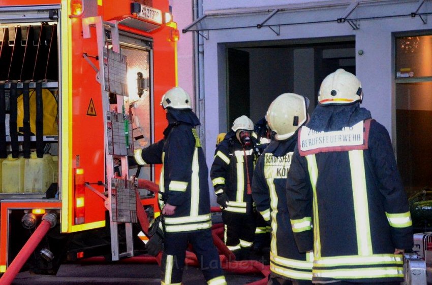 Feuer 3 Koeln Vingst Burgstr P208.jpg